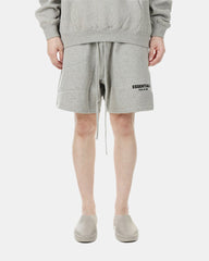 Handla Fear of God Essentials "Dark Oatmeal" Sweatshorts (SS22) online | Smidigt och enkelt på nätet - Merchsweden |