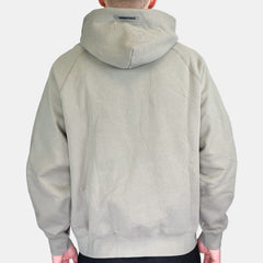 Handla Fear of God Essentials "Cement" Applique hoodie (FW20) online | Smidigt och enkelt på nätet - Merchsweden |